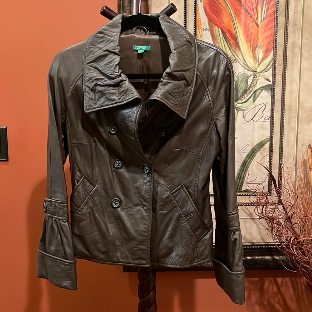 Leather jacket United Colors of Benetton. Satisfaction guaranteed Size 6-8